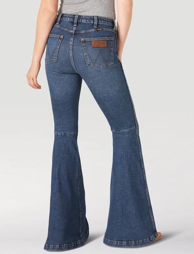 Wrangler Retro Women’s High Rise Trumpet Flare Jeans