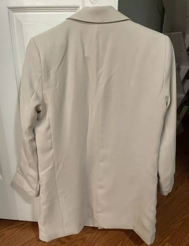 T Tahari Beige Oversized Blazer