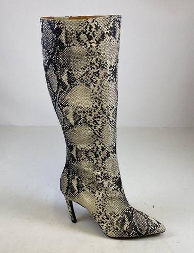 Qupid  The Dasha Snake Print Boot size 6.5 A22