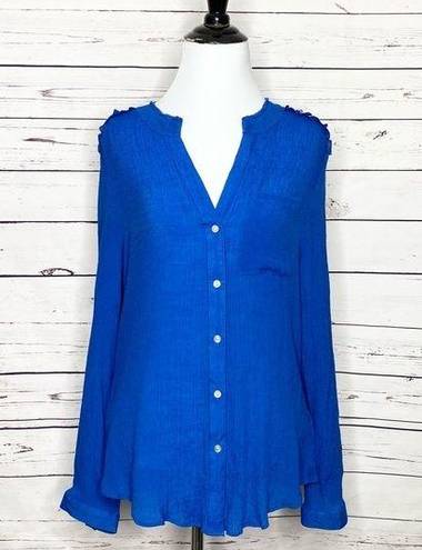 Zac and Rachel  Blue Lightweight Button Up Shirt Size Large