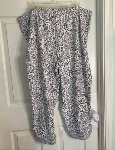 Carole Hochman  grey & purple leopard print pajama, lounge New with tags, XXL