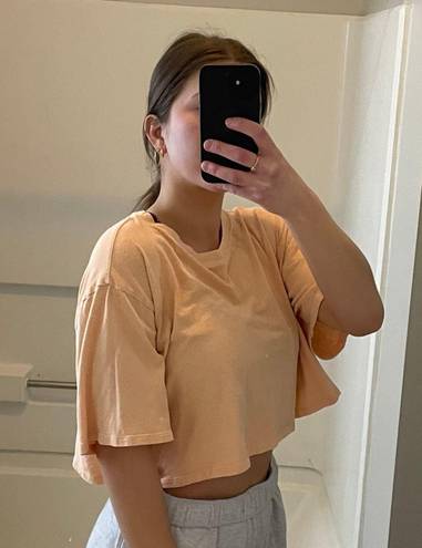 Aritzia TNA Cropped T Shirt