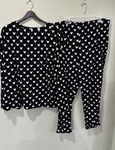 Disney Mickey Mouse Pajama Set Plus Size 2X 18W-20W Velvet Fleece Long Sleeve Black