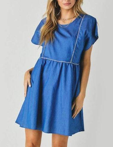 Davi & Dani *NWT*  Chambray Dress