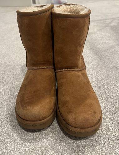 UGG Classic Short