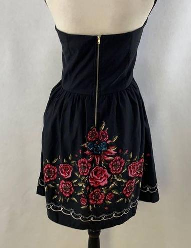 Harper NWT  floral strapless dress