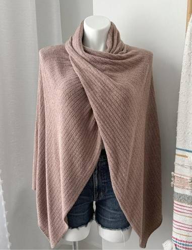 Barefoot Dreams  Cozychic Lite Wide Rib Travel Wrap In Tan Women’s One Size