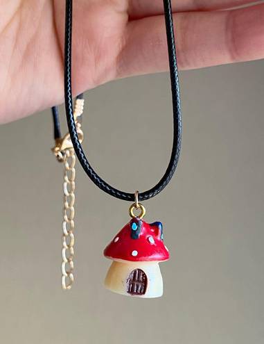 Handmade Kawaii y2k retro fairy cottage style miniature mushroom house necklace🍄💕