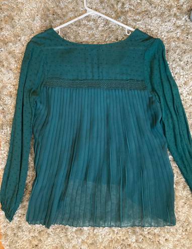 Black Swan Boutique Green Textured Blouse