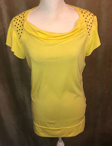 Ariat Women’s Sunflower 🌻 Yellow  Tunic