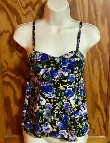 Kirra 3 for 20 $ bundle  pac sun floral bright tank top