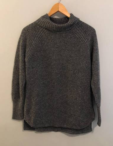 Banana Republic Gray Turtleneck Sweater