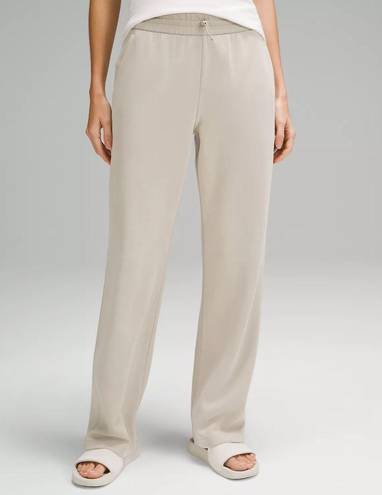 Lululemon Softstreme Pants Size 6 Mojave Tan