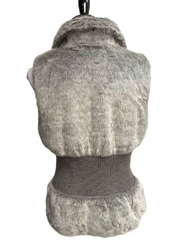 Romeo + Juliet Couture  Faux Fur Vest Gray Size Medium