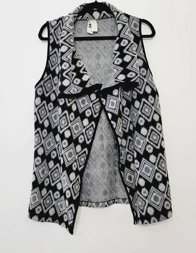 Society Girl  Womens Medium Grey & Black Bohemian Tribal Aztec Patterned Cardigan