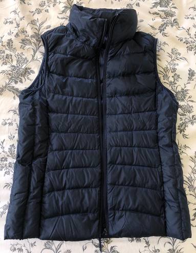 Uniqlo Blue Puffer Vest