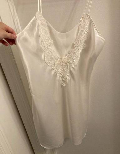 Vintage Dentelle Satin Nightgown Slip in White