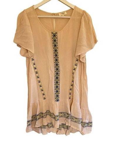 Umgee  boho cream embroidered small short sleeve blouse ruffle