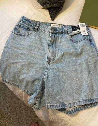 Abercrombie & Fitch Jean Short