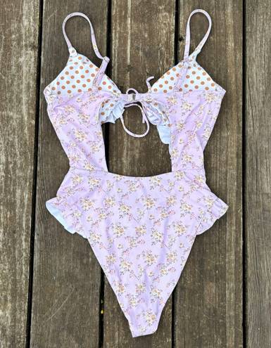 Daisy Dippin' 's Tessa One Piece Swimsuit Size M