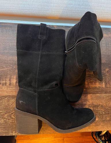 Black Square Toe Boot