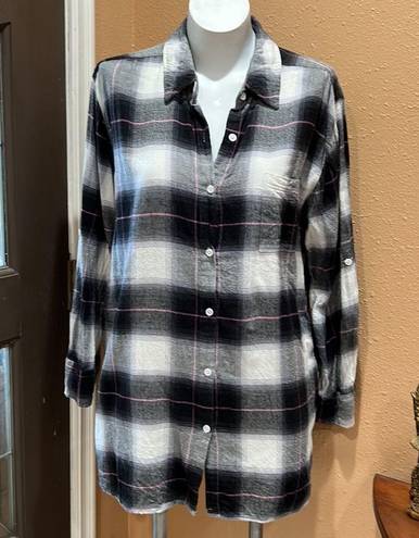 DKNY  plaid button up shirt