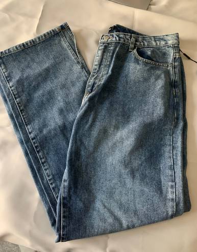 Pretty Little Thing s Mid Wash Jeans