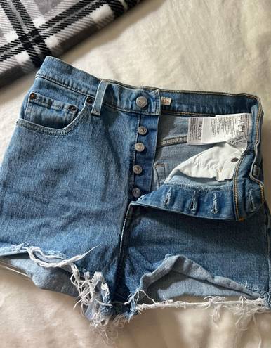 Levi’s Ribcage Shorts