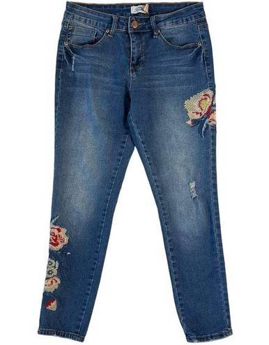 Royalty For Me  Women's 6 Midrise Boho Embroidered Jeans Medium Wash