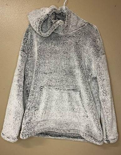 32 Degrees Heat  (Large) White and Gray Fur Hoodie