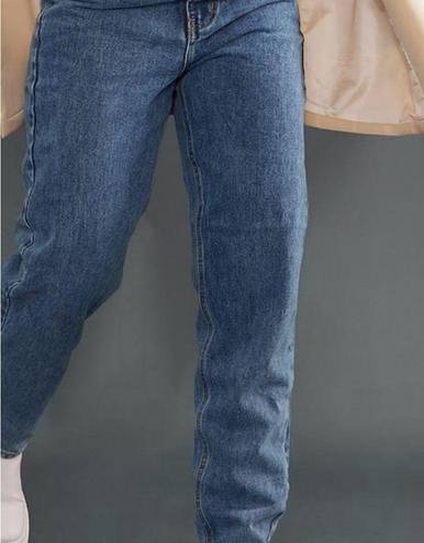 Pretty Little Thing NWT  Vintage Wash Mom Jeans
