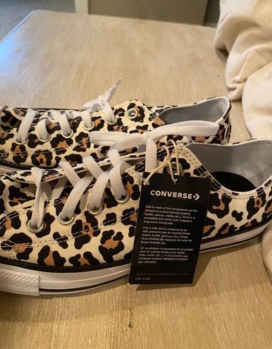 Converse animal print shoes (BRAND NEW) women’s 10