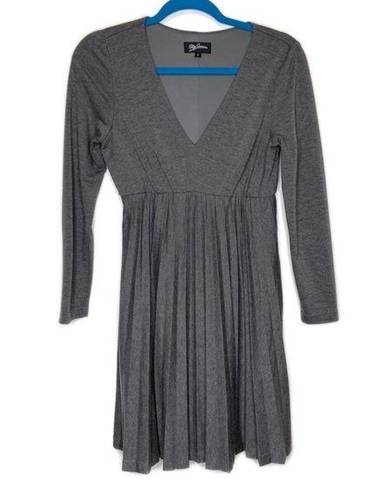 Oleg Cassini  Gray V Neck Pleated Rayon Blend Knit Dress