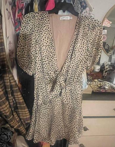 Petal and Pup  Eisley Leopard Print Mini Dress Size 8🐆