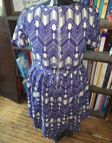 LuLaRoe  Amelia blue & off white stretchy travel S normcore dress