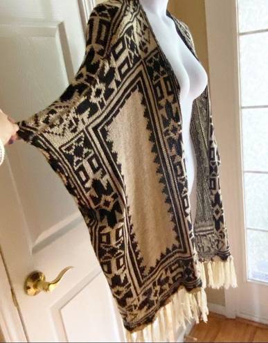 Flying Tomato  Western Boho Poncho Sweater with Fringe Size Small/Medium