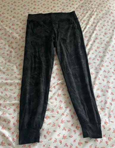 Lululemon  Black & Grey Camouflage Align Joggers Size 8