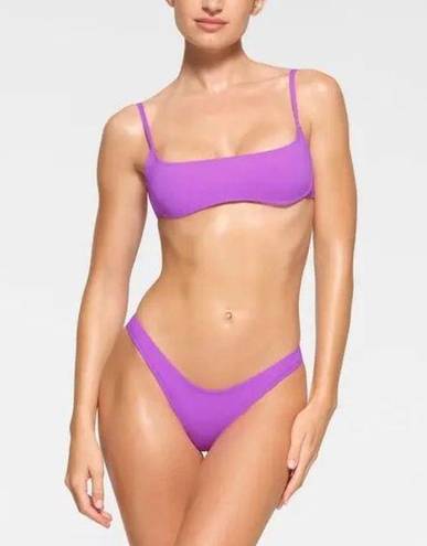 SKIMS NWT  Micro scoop bikini top Violet small