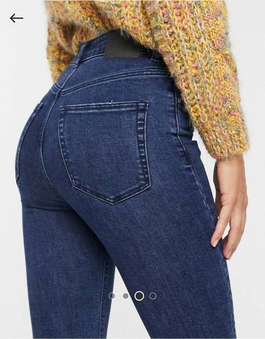 Pull & Bear Skinny High Rise Capri Jeans