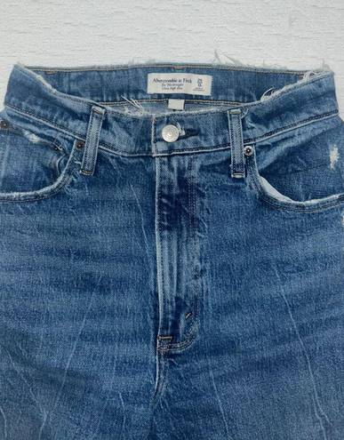 Abercrombie & Fitch - The 90s Straight Ultra High Rise Jeans