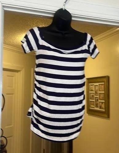 Isabel Maternity  Blue and White Striped Top Size Medium NWT