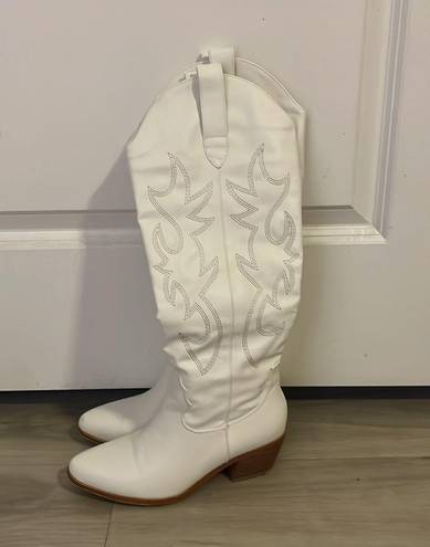 White Cowboy Boots Size 7