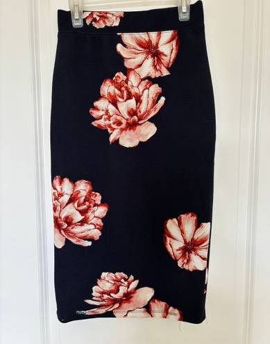 Iris Pencil Skirt