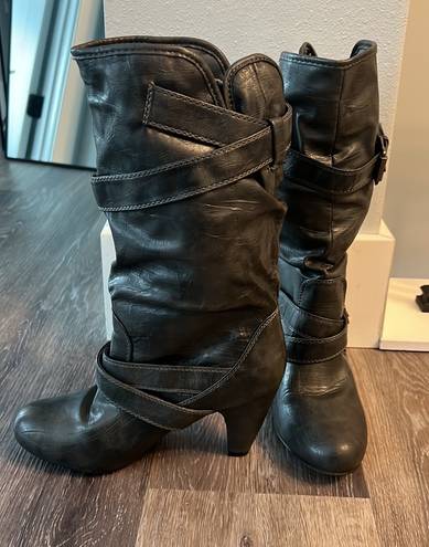 Relativity Vintage 90s Boots