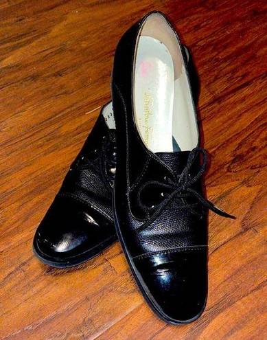 Salvatore Ferragamo 💙Vintage black Ferragamo oxfords