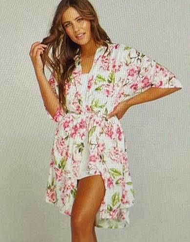 Show Me Your Mumu Brie Robe in Garden Of Blooms Pink And White Floral, one size