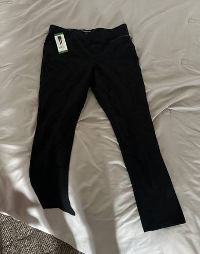 DKNY MWT  Black Jeans