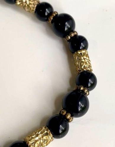 Onyx Vintage | Black  beaded necklace with matching earrings - like new!