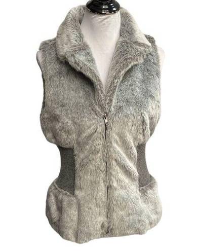 Romeo + Juliet Couture  Faux Fur Vest Gray Size Medium