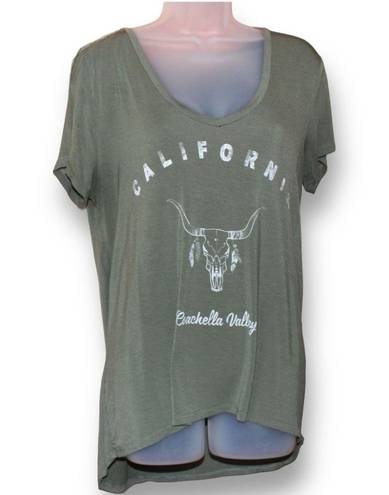 Grayson Threads Coachella Valley lightweight v neckline tee